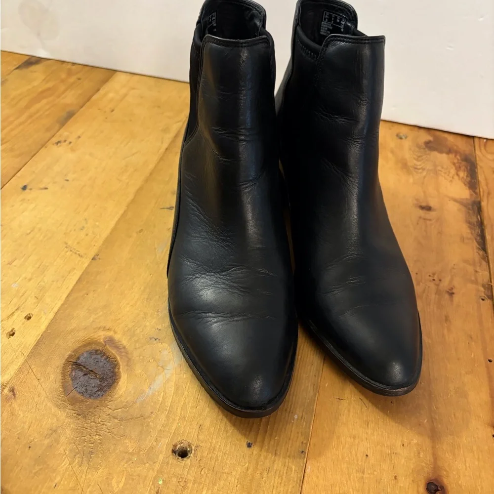 Clarks Ankle Charming Lola Women’s Booties Boots SZ 8 M, Black Leather Pointed - Picture 10 of 15